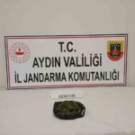 Aydın’da yol kenarına atılan poşetten uyuşturucu çıktı 5 Aydın’da yol kenarına atılan poşetten uyuşturucu çıktı
