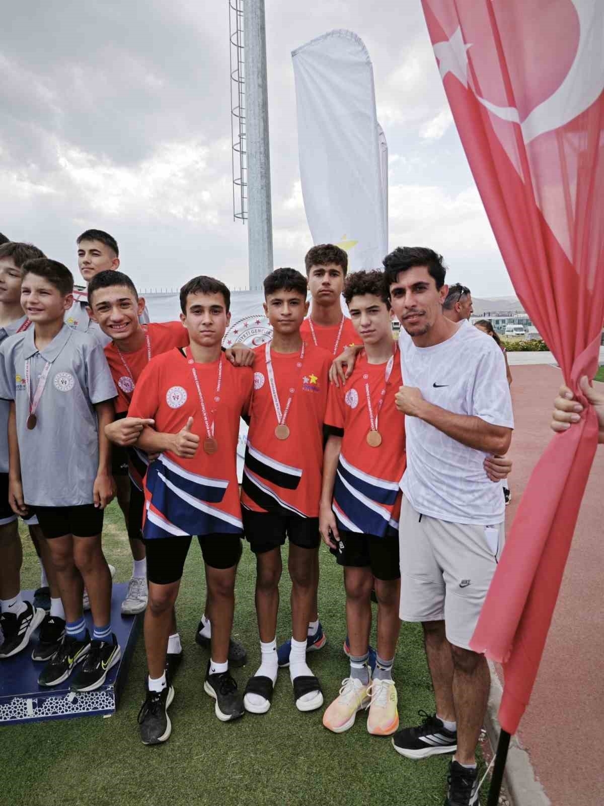 Aydınlı sporcular, şampiyonadan başarılarla döndü