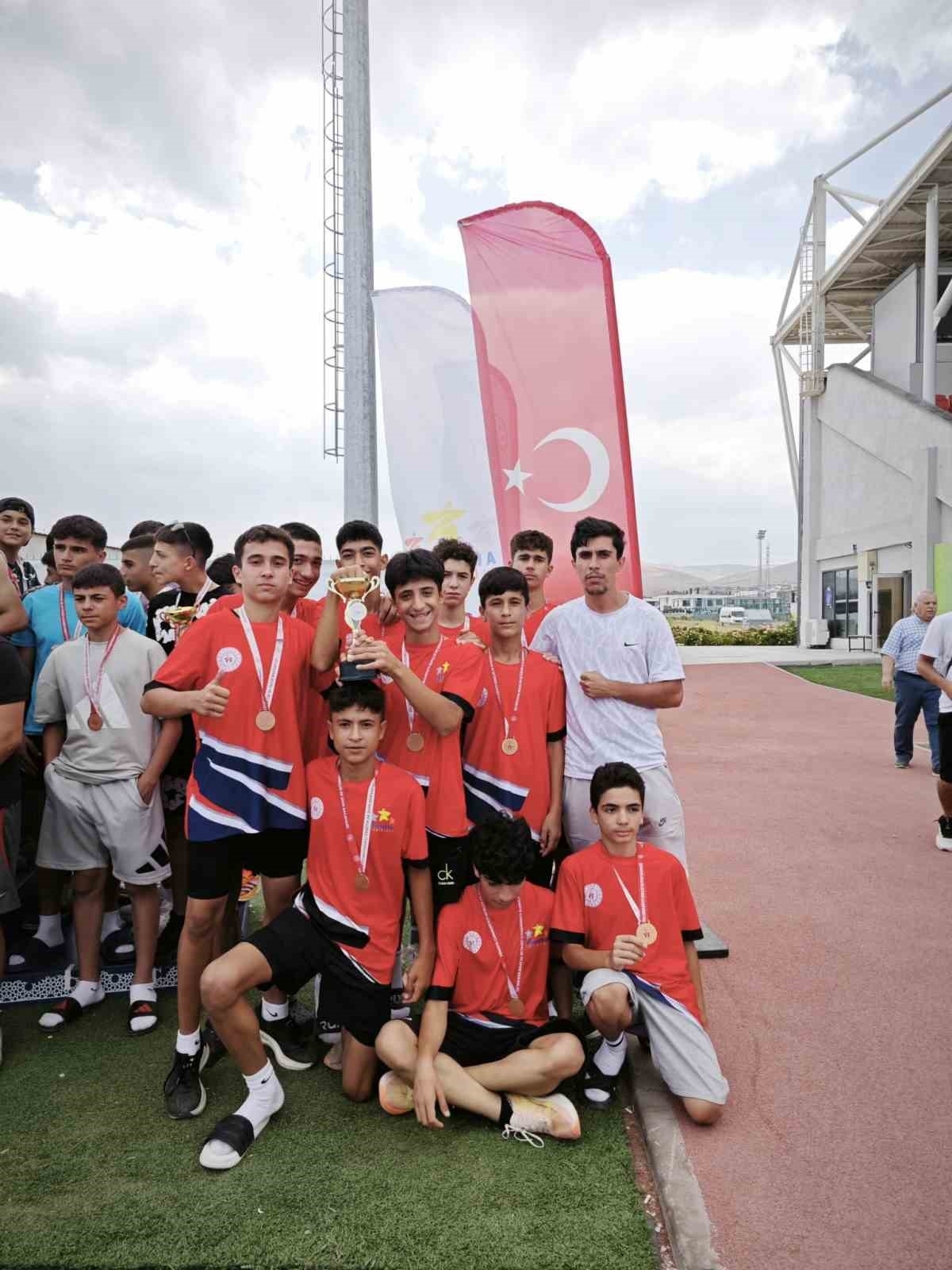 Aydınlı sporcular, şampiyonadan başarılarla döndü