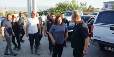 Başkan Çerçioğlu: "Tüm kurum ve kuruluşlarla birlikte yangını söndürmeye çalıştık" 2 Başkan Çerçioğlu: "Tüm kurum ve kuruluşlarla birlikte yangını söndürmeye çalıştık"