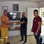 Başkan Zencirci’den ateş savaşçılarına börek ikramı 5 Başkan Zencirci’den ateş savaşçılarına börek ikramı