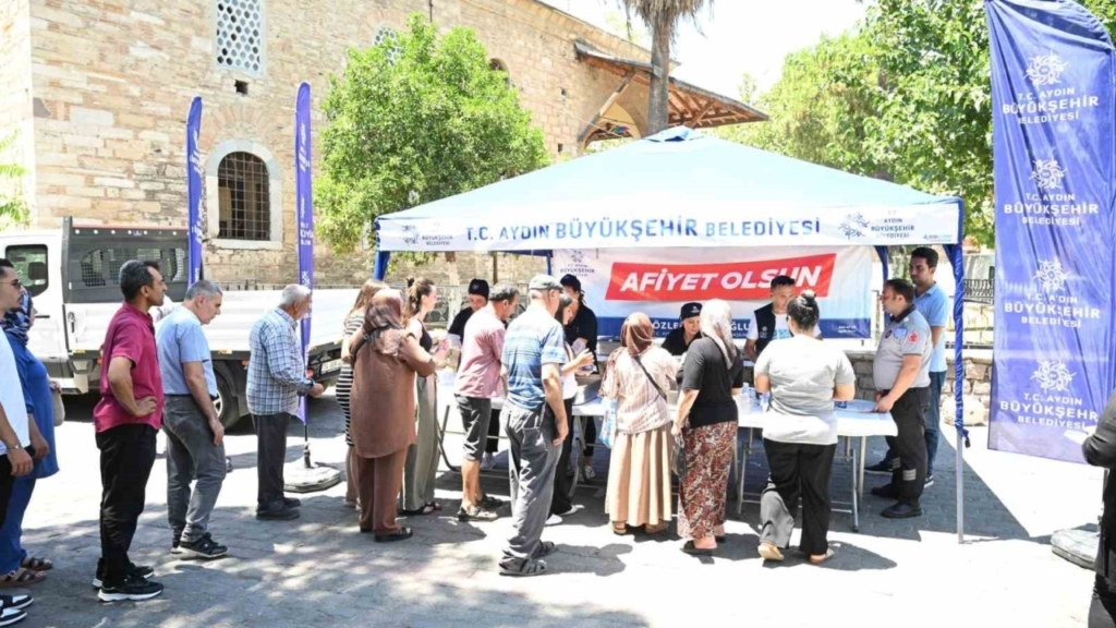 buyuksehir belediyesinden vatandaslara asure ikrami f28335c75d19