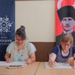 Büyükşehir’in yetişkinler için yaz resim kursları devam ediyor 7 Büyükşehir’in yetişkinler için yaz resim kursları devam ediyor
