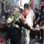 Çarşıyı duman sardı, göz gözü görmedi 10 Çarşıyı duman sardı, göz gözü görmedi