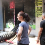 Çarşıyı duman sardı, göz gözü görmedi 9 Çarşıyı duman sardı, göz gözü görmedi