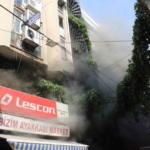 Çarşıyı duman sardı, göz gözü görmedi 1 Çarşıyı duman sardı, göz gözü görmedi