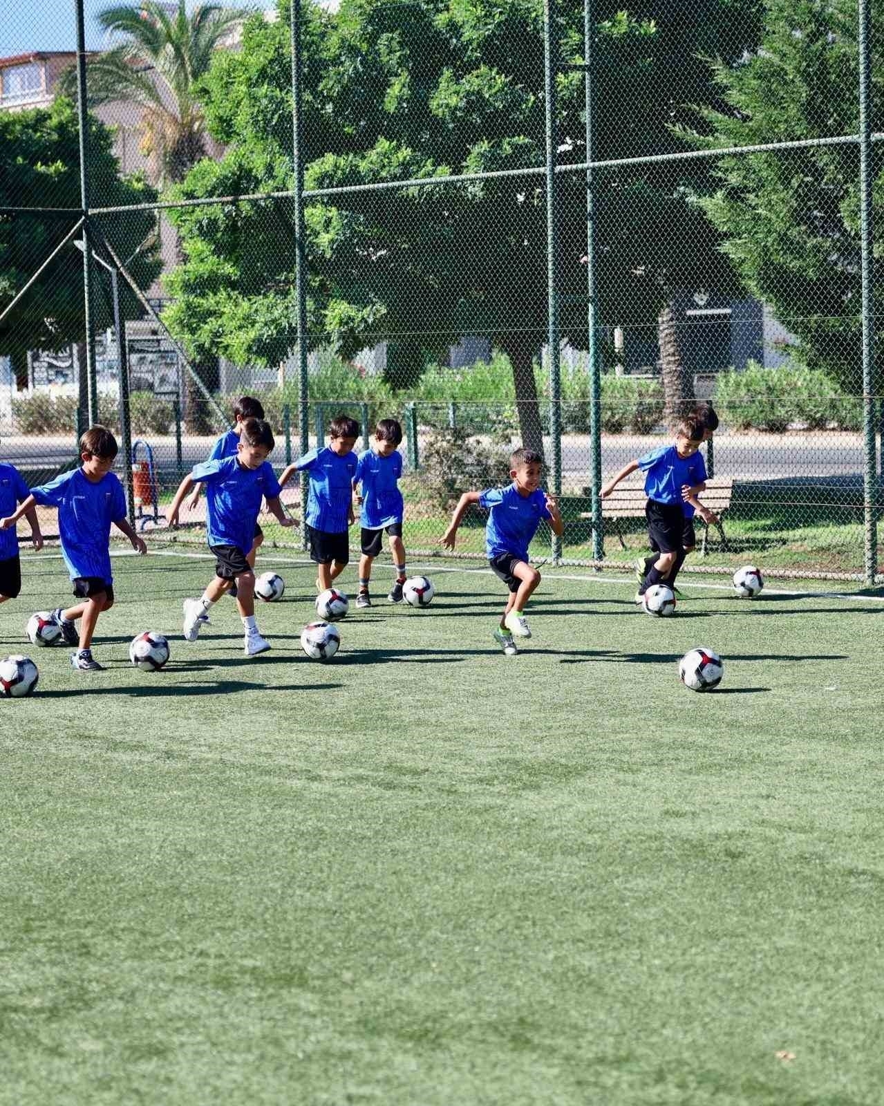 Didim Belediyesi yaz spor okulları sürüyor