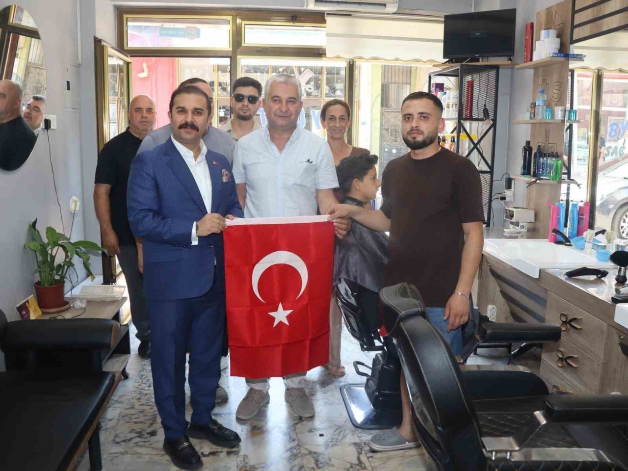 Koçarlı Kaymakamı Taşkın esnafın sorunlarını dinledi