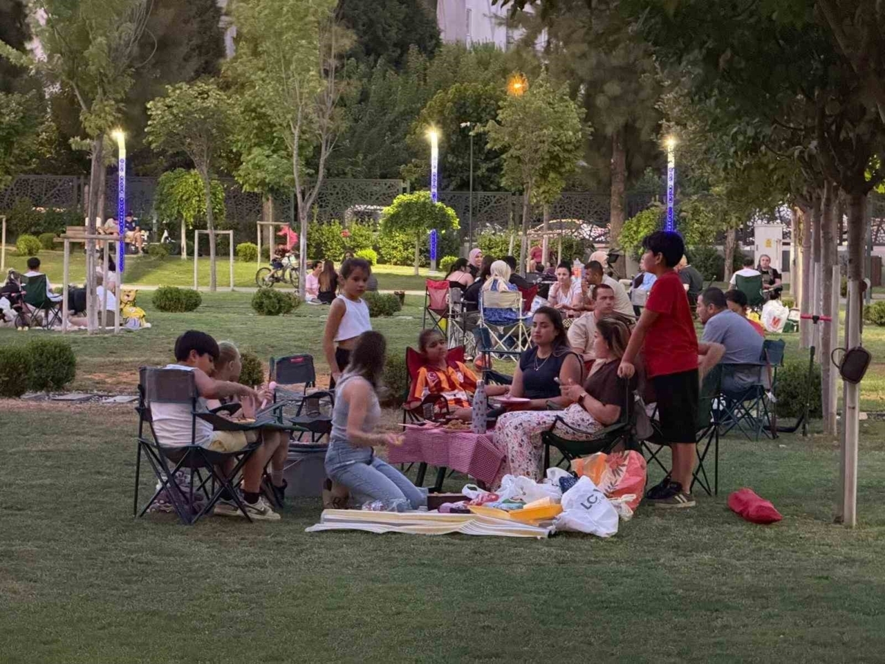 Mimar Sinan Parkı’na vatandaşlardan yoğun ilgi