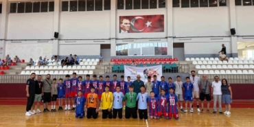 Namağlup Aydın Analig Hentbol takımı, Türkiye Şampiyonası’na yükseldi 8 Namağlup Aydın Analig Hentbol takımı, Türkiye Şampiyonası’na yükseldi
