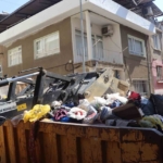 Nazilli Belediyesi’nden çöp eve müdahale 7 Nazilli Belediyesi’nden çöp eve müdahale