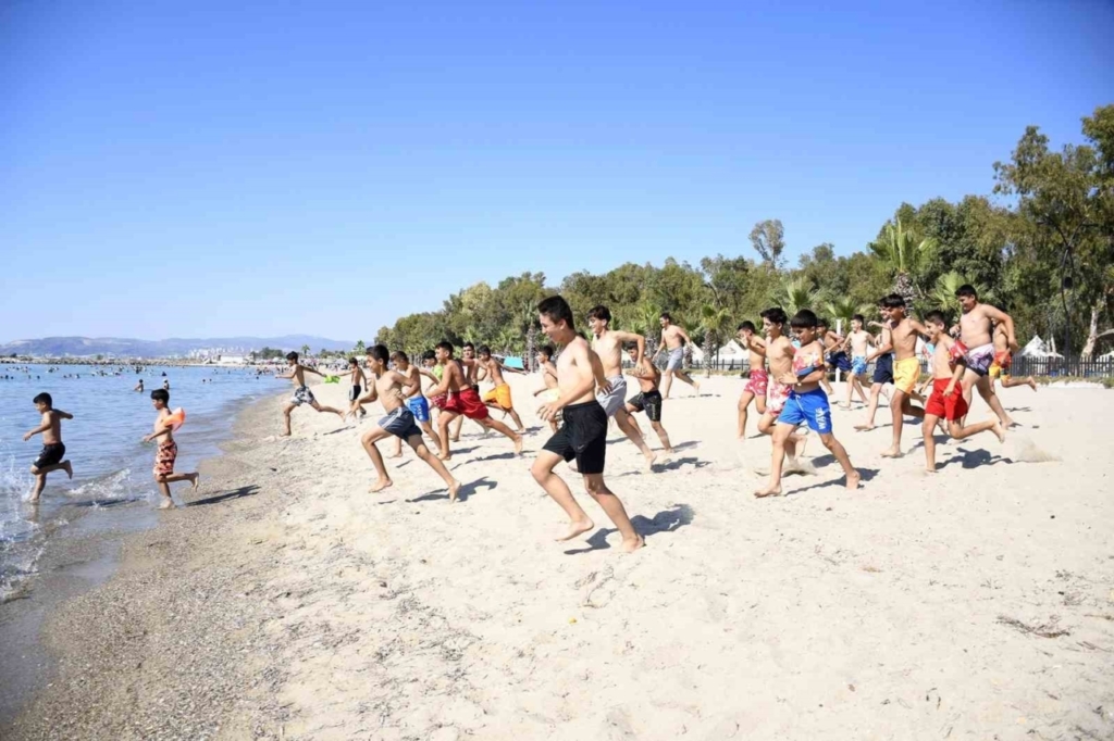 nusaybinli cocuklar kusadasinda ilk kez denizle bulustu 630f9568faa8