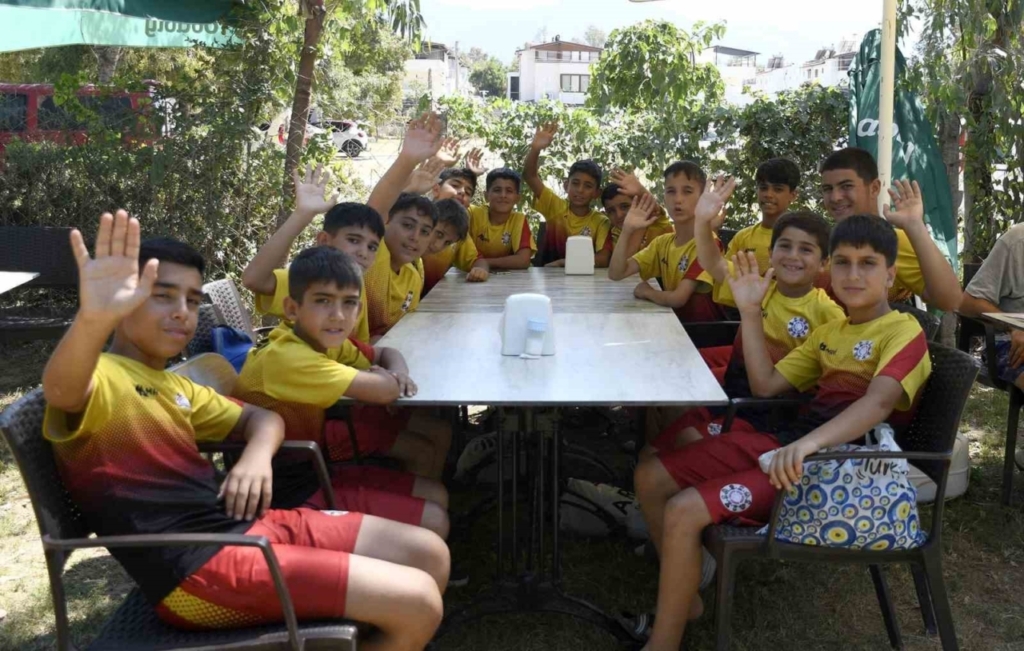 nusaybinli cocuklar kusadasinda ilk kez denizle bulustu 8c2af3a70553