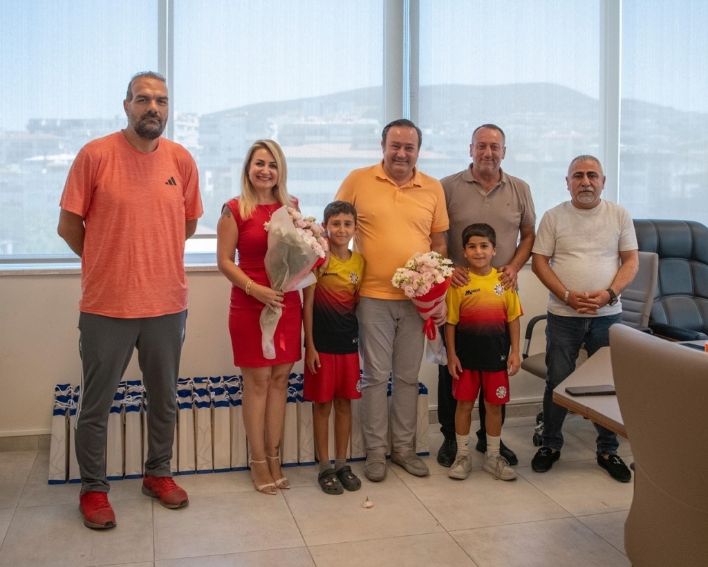 nusaybinli cocuklar kusadasinda ilk kez denizle bulustu e0c675ea41af
