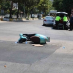 Otomobille çarpışan motosikletteki iki kişi yaralandı 4 Otomobille çarpışan motosikletteki iki kişi yaralandı