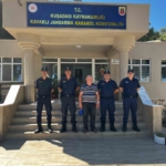 Şehit babasından jandarmaya anlamlı ziyaret 1 Şehit babasından jandarmaya anlamlı ziyaret