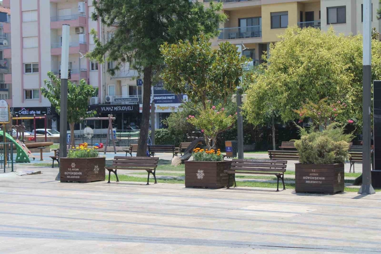 Sıcaklar arttı, sokaklar boş kaldı