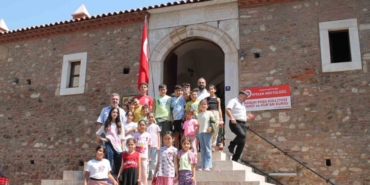 Vali Canbolat, Nasuh Paşa Külliyesi’nde öğrencilerle bir araya geldi 44 Vali Canbolat, Nasuh Paşa Külliyesi’nde öğrencilerle bir araya geldi