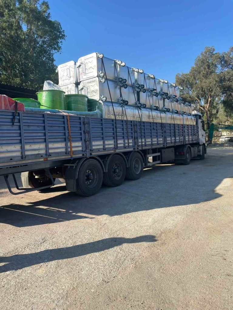 yenipazara hibe edilen 60 yeni cop konteyniri teslim alindi 3276483fd531
