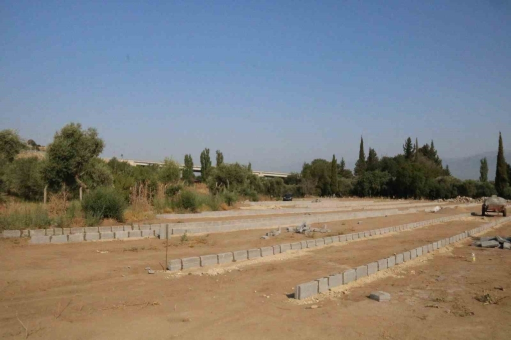 yenipazarda yeni mezarlik alani icin calismalar suruyor 14800472897a