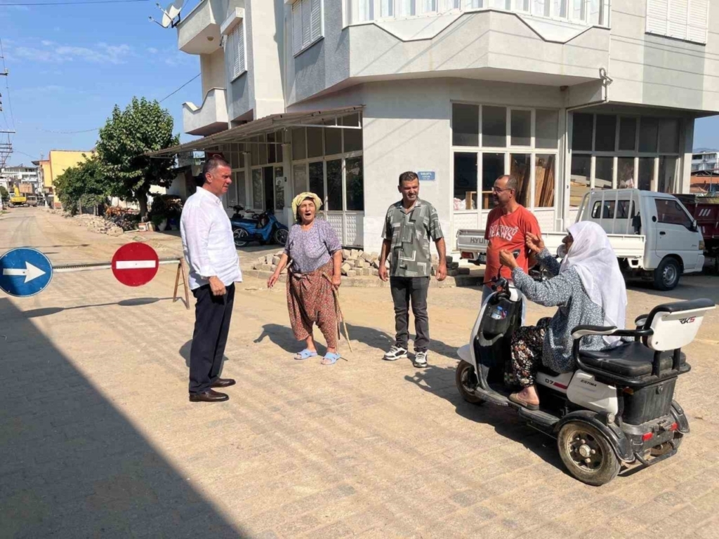 yenipazarda yol ve kaldirim calismalari devam ediyor d3185c67f794
