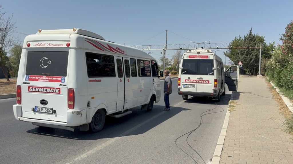 Efeler'de kopan tel, yolcu minibüsüne dolandı 5 5786DE28 DB09 421A 8294 59EF227AE5A5