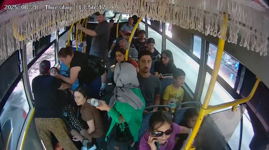 Aydınlı otobüs şoförü rahatsızlanan kadını hastaneye yetiştirdi 5 WhatsApp Image 2025 08 29 at 15.08.35