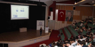 AFAD’tan üniversite öğrencilerine Temel Afet Farkındalığı Eğitimi 46 AFAD’tan üniversite öğrencilerine Temel Afet Farkındalığı Eğitimi