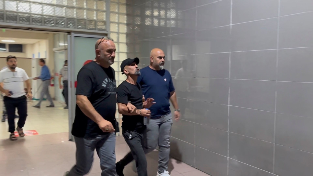 Aydın'da 17 yıl hapis cezası olan bir kişi düğünde yakalandı 5 aranan sahis 1