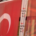 Aydın Büyükşehir Belediyesi binasına dev pankart: "İmar rantına geçit yok" 3 Aydın Büyükşehir Belediyesi binasına dev pankart: "İmar rantına geçit yok"