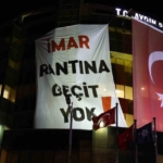 Aydın Büyükşehir Belediyesi binasına dev pankart: "İmar rantına geçit yok" 4 Aydın Büyükşehir Belediyesi binasına dev pankart: "İmar rantına geçit yok"