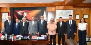 Aydın Ticaret Borsası yönetimi, İl Tarım ve Orman Müdürü Temiz’le görüştü 6 Aydın Ticaret Borsası yönetimi, İl Tarım ve Orman Müdürü Temiz’le görüştü