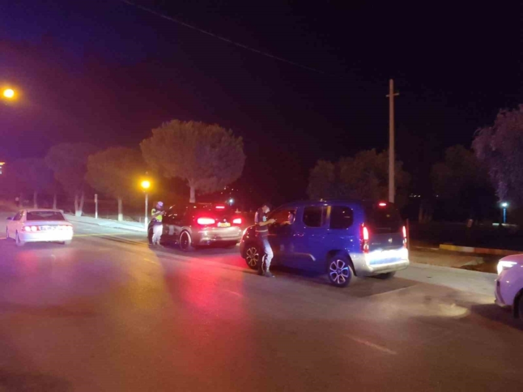 Aydın’da 2 günde 17 aranan şahıs yakalandı 5 aydinda 2 gunde 17 aranansahis yakalandi 003062c7a060