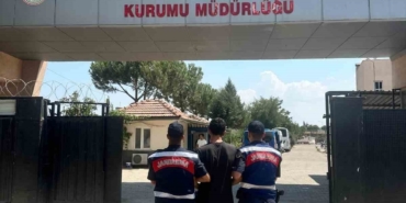 Aydın’da jandarmadan aranan şahıslara darbe: 25 kişi yakalandı 7 Aydın’da jandarmadan aranan şahıslara darbe: 25 kişi yakalandı