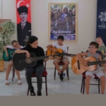 Aydınlı çocuklar yaz tatilini müzikle geçiriyor 6 Aydınlı çocuklar yaz tatilini müzikle geçiriyor