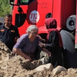 Kuyucak'tan acı haber! Babasına yardıma gelmişti 5 Babasına yardıma gelen oğul, göçük altında kaldı