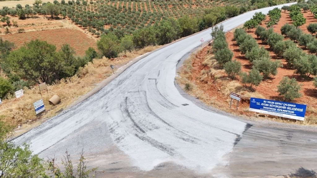 baskan cercioglu kirsal mahallelerde yol yenileme calismalarini surduruyor 37d612b53192