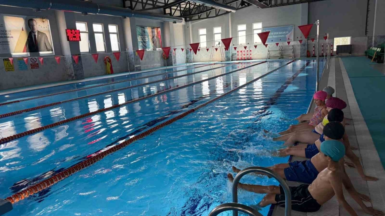 Bozdoğan’da yüzme bilmeyen kalmıyor