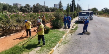 Aydın Büyükşehir Belediyesi ekipleri Nazilli’de temizlik ve peyzaj çalışması gerçekleştirdi 47 Büyükşehir ekipleri Nazilli’de temizlik ve peyzaj çalışması gerçekleştirdi