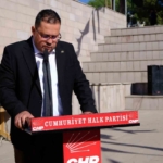 CHP Kuyucak İlçe Başkanı Özgür Yöreli Görevden Alındı 5 CHP Kuyucak İlçe başkanı görevden alındığını duyurdu