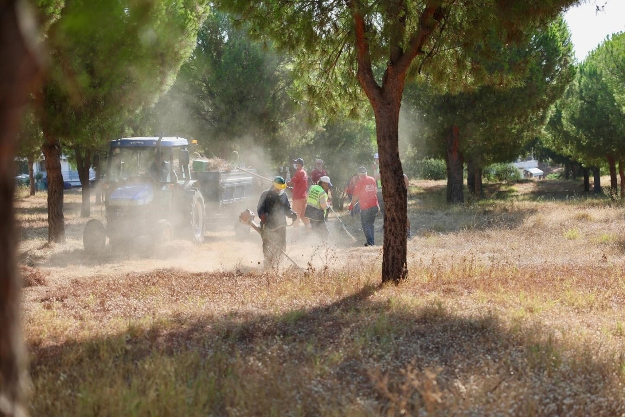 Didim’de yangınlara karşı örnek dayanışma