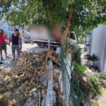 Freni boşalan kamyoneti durdurmak için sürücüsünün peşinden koştuğu anlar kamerada