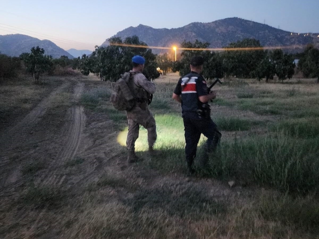germencikte incir hirsizligina karsi jandarmadan siki denetim 6e1a3ff0f3b4
