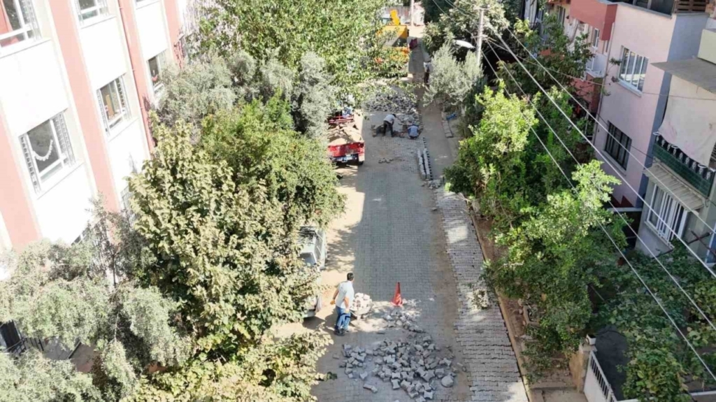 Nazilli Belediyesi altyapı sonrası deforme olan yolları yeniliyor 9 nazilli belediyesi altyapi sonrasi deforme olan yollari yeniliyor 3d2d0ede41c6