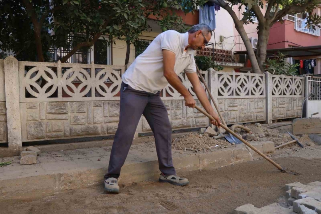 Nazilli Belediyesi altyapı sonrası deforme olan yolları yeniliyor 7 nazilli belediyesi altyapi sonrasi deforme olan yollari yeniliyor bb02ac6cff56