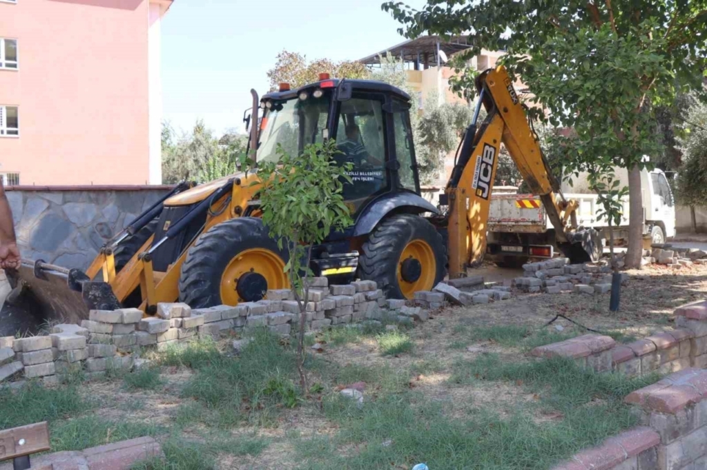 Nazilli Belediyesi altyapı sonrası deforme olan yolları yeniliyor 6 nazilli belediyesi altyapi sonrasi deforme olan yollari yeniliyor ef84920f778b