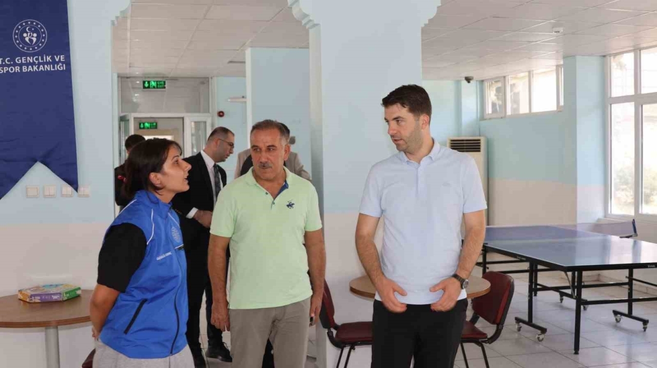 Nazilli Gençlik Merkezi’nde incelemelerde bulunuldu