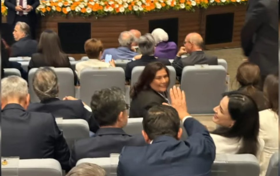 özlem çerç