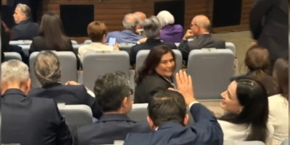 CHP’den İstifa Eden Aydın Büyükşehir Belediye Başkanı Özlem Çerçioğlu AK Parti Binasında