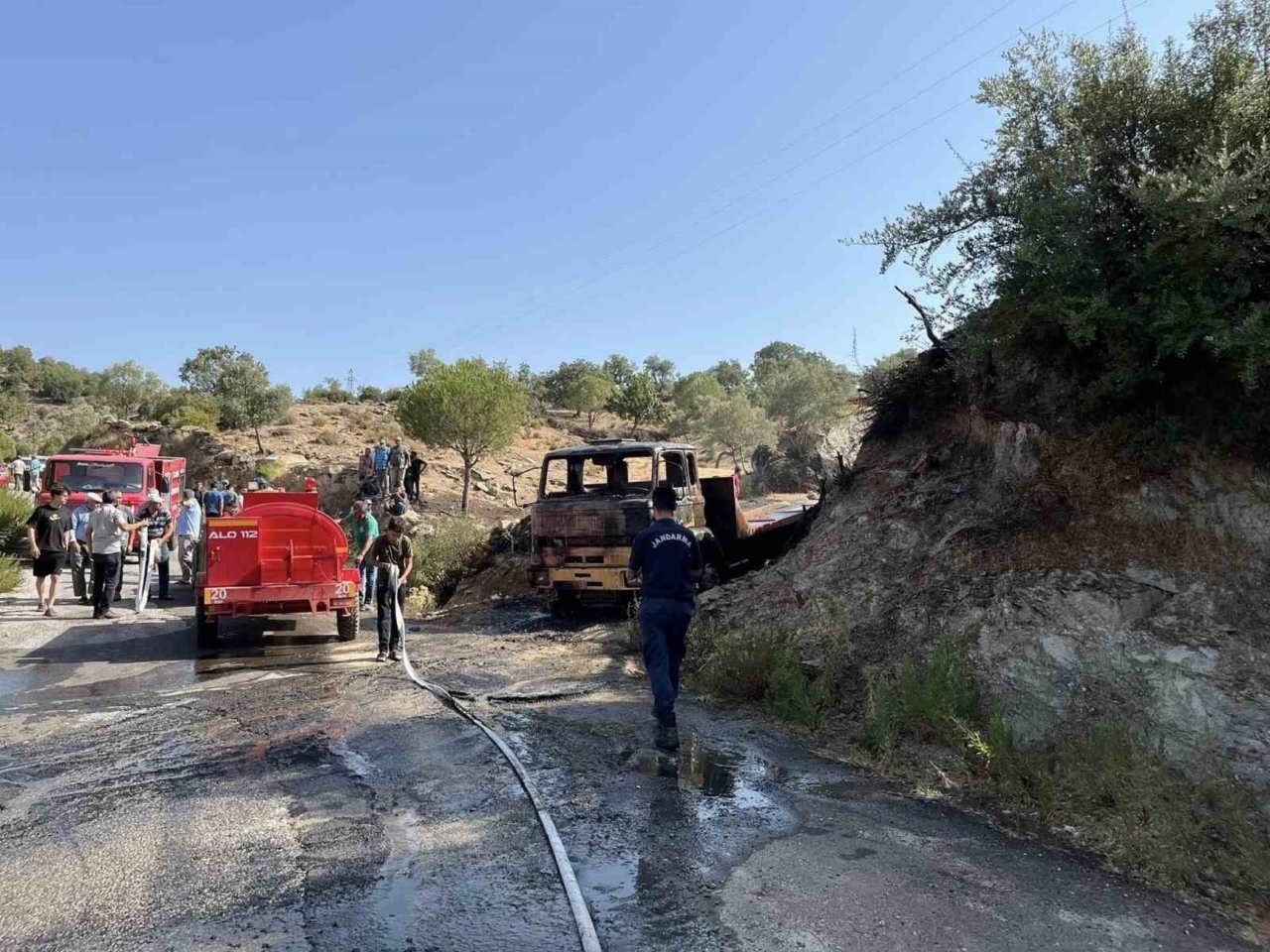 park halindeki kamyon tamamen yandi e819411e814d